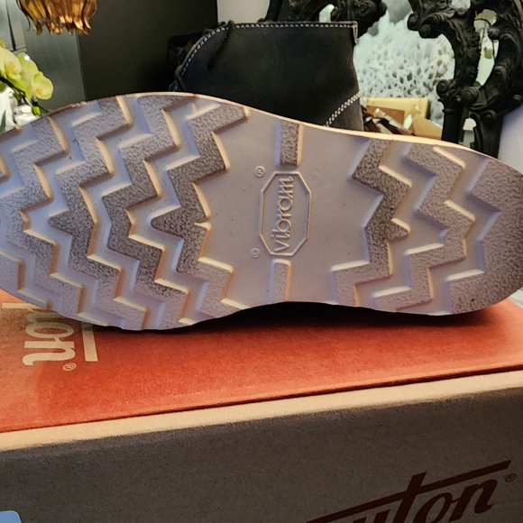 Brand New in Box Dayton Boots - Picture 4 of 6